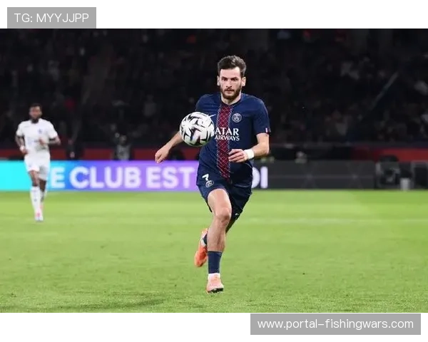 巴黎四主力伤缺，鲁伊斯内维斯担纲中场